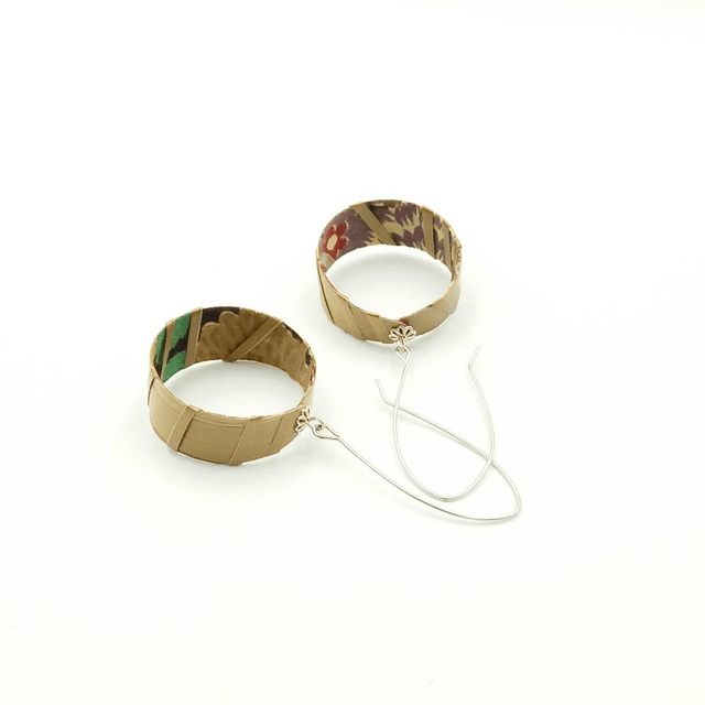 Boucles d'oreilles créoles, paille de couleur bronze