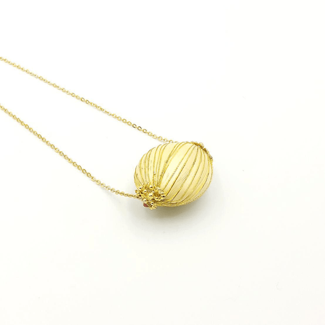 Collier en marqueterie de paille de seigle et or 14 carats