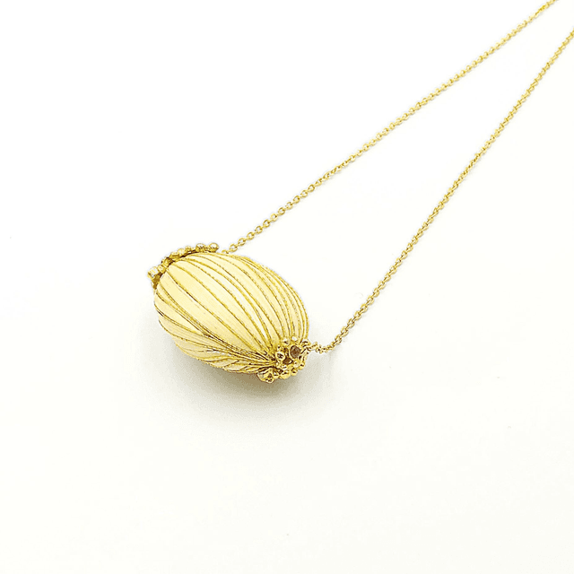 Collier en marqueterie de paille de seigle et or 14 carats
