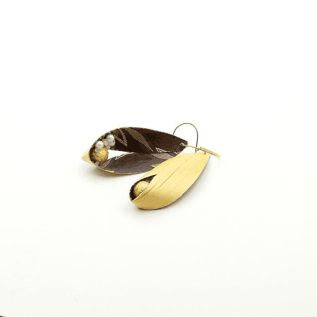 Boucles d’oreilles gouttes, en marqueterie de paille de seigle
